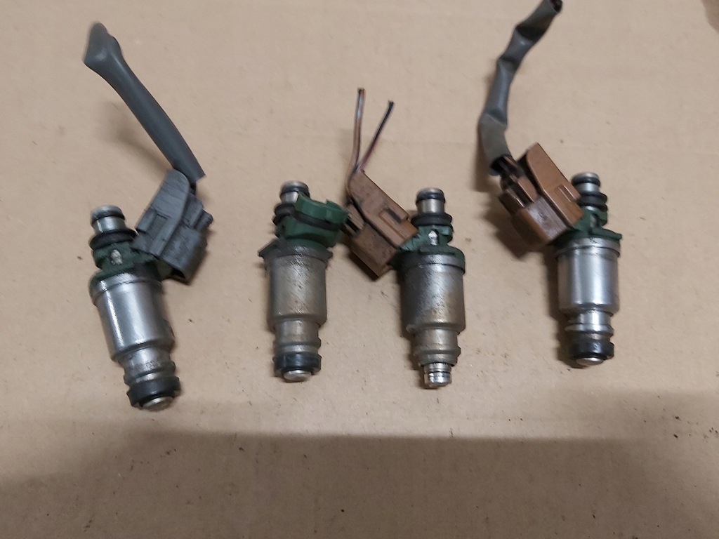 фото №1, Toyota rav4 i carina avensis 2,0 3s-fe инжектор 2,0