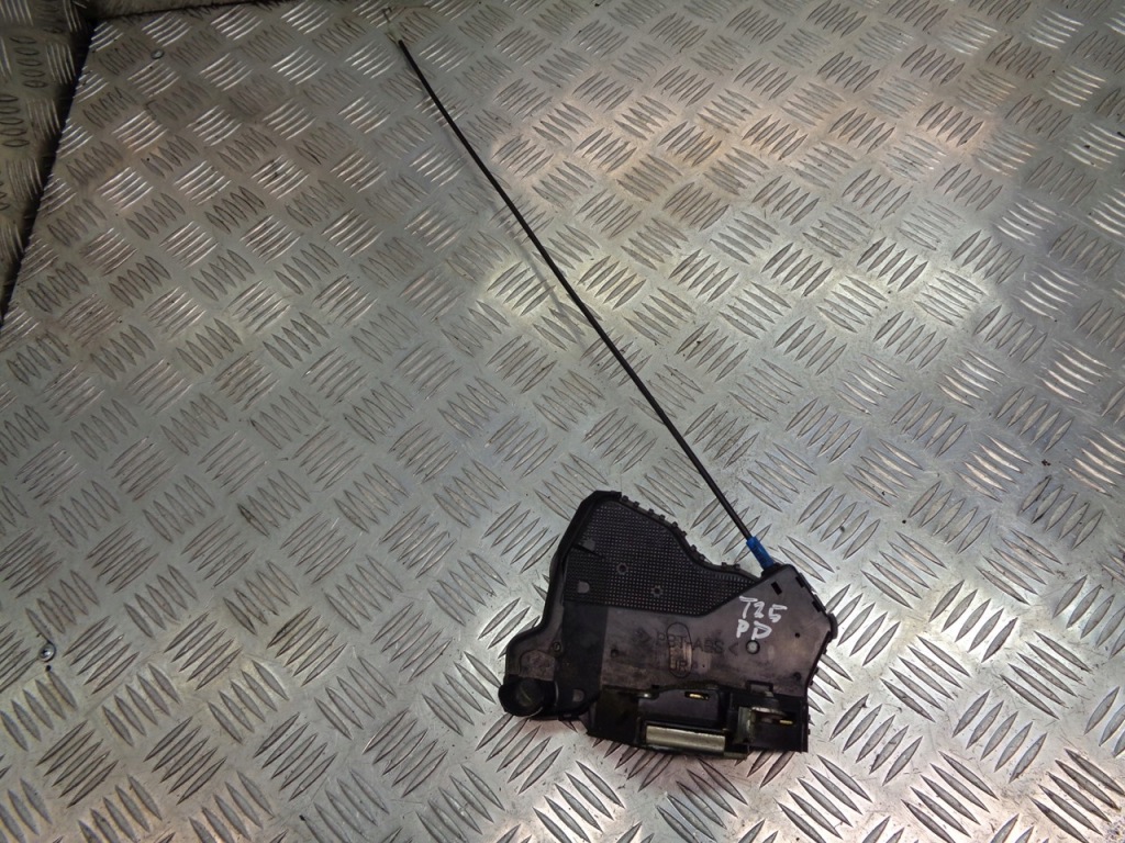 фото №1, Замок дверь правый перед toyota avensis t25