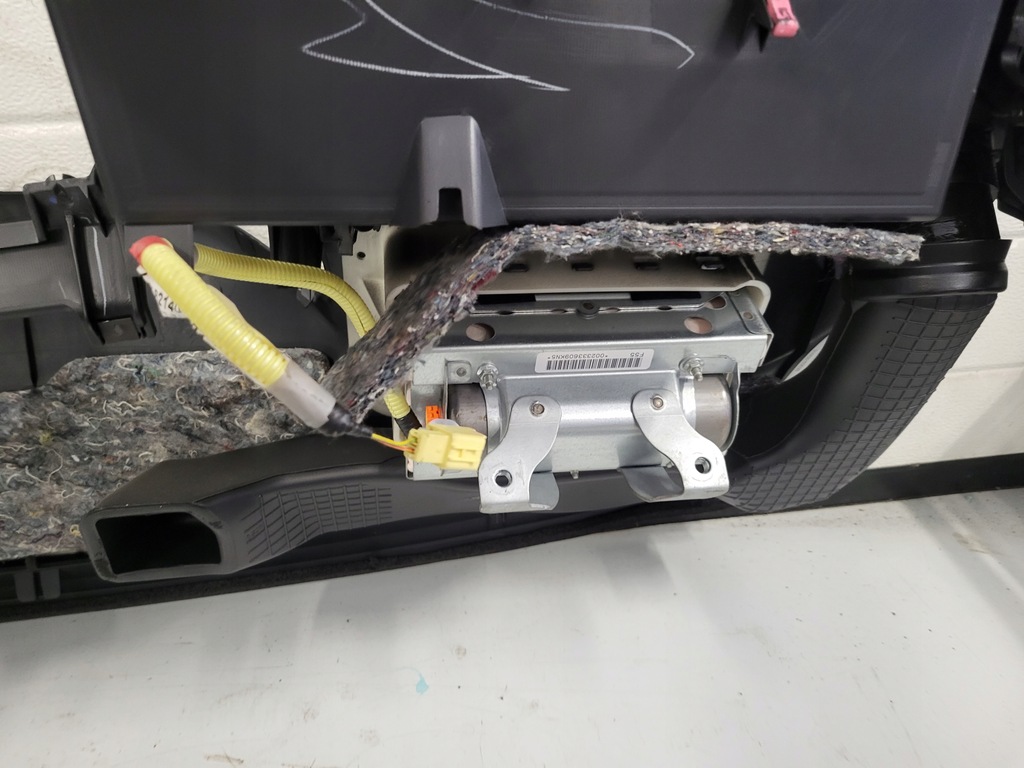 фото №8, Toyota yaris ii приборная панель консоль подушка air bag