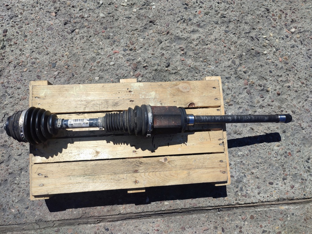 фото №1, Bmw e84 x1 правая приводной вал перед 7591682 x-drive