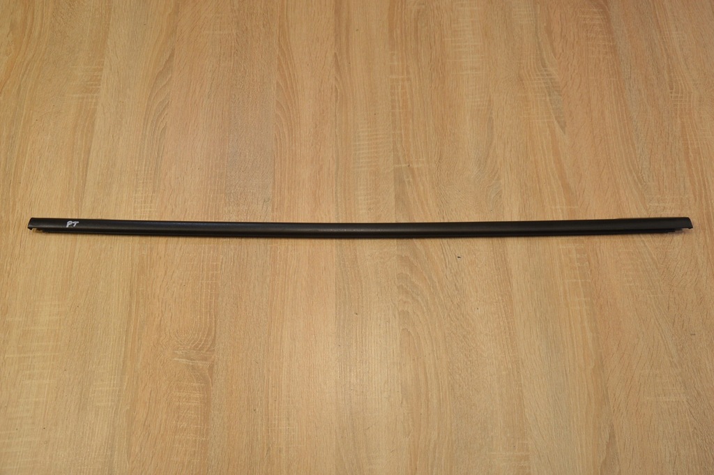 фото №1, Молдинг уплотнитель дверь правый задняя orlando