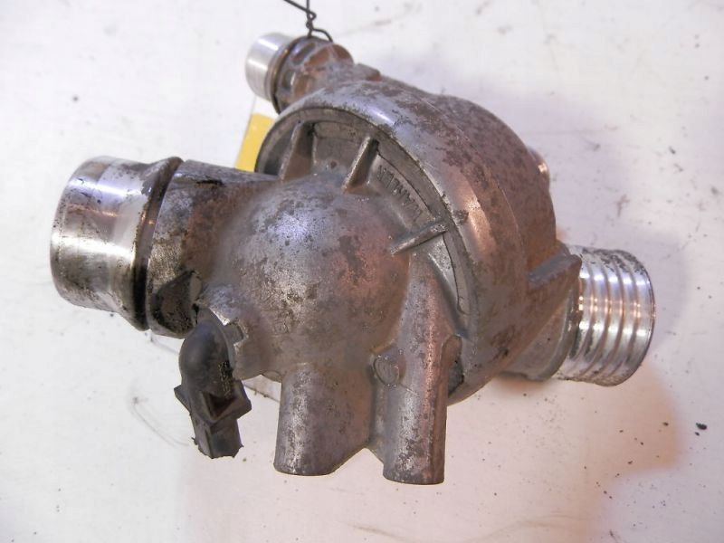 фото №4, Bmw 3 e90 корпус термостата 2,3 2,5 24v