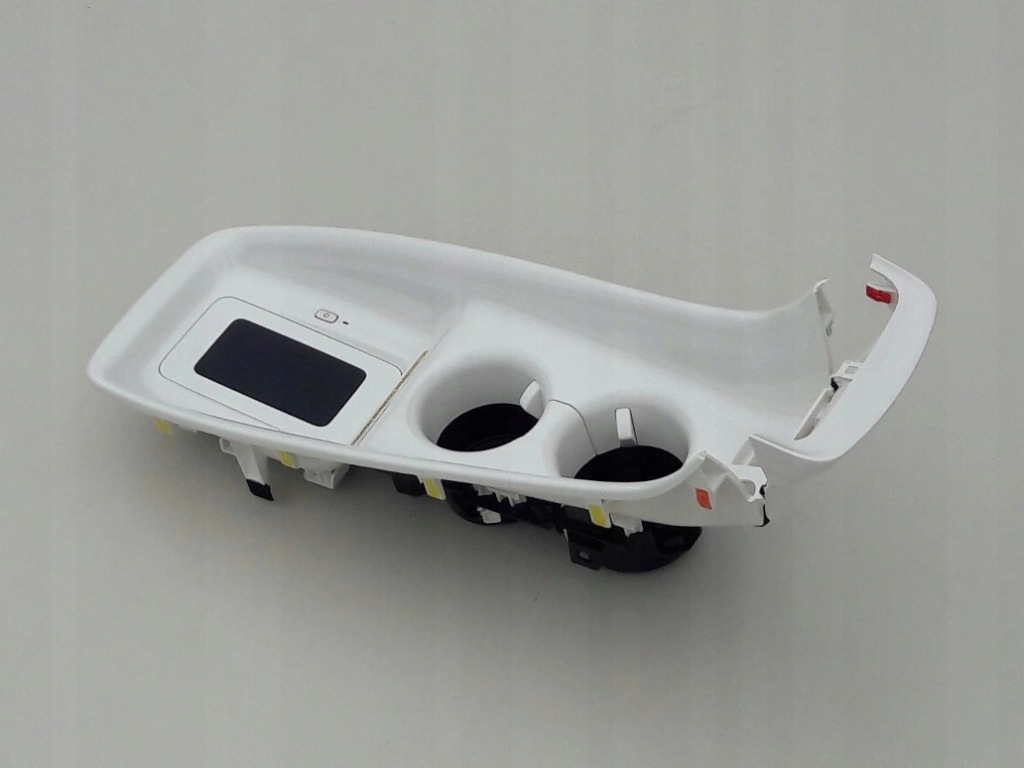 фото №8, Toyota prius iv phv xv50 зарядное устройство do телефона 15-