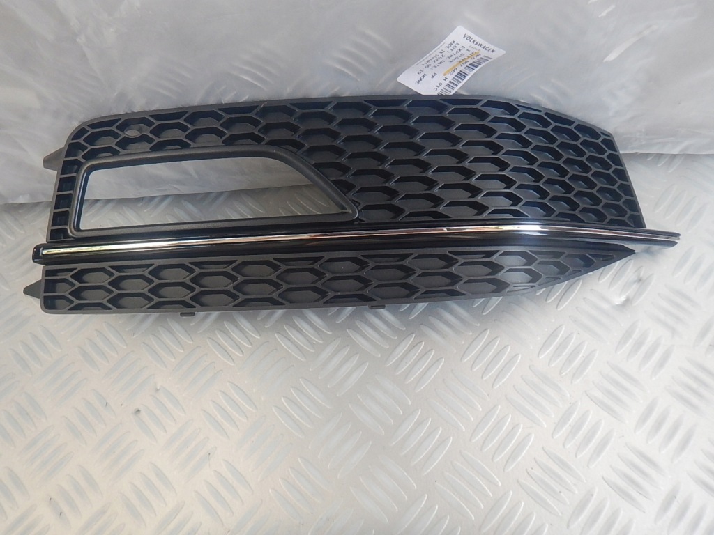 фото №1, Audi a4 b8 s-line lift правая решётка бампер перед