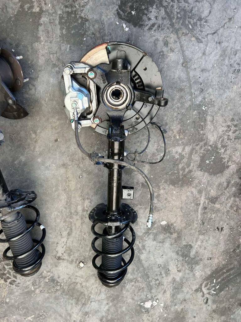 фото №5, Поворотный кулак левая правая перед передняя амортизационная стойка renault arkana 1.6 e-tech