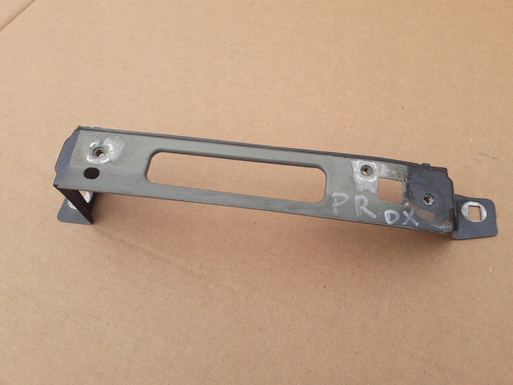 фото №1, Кронштейн кронштейн крыла renault kadjar правый