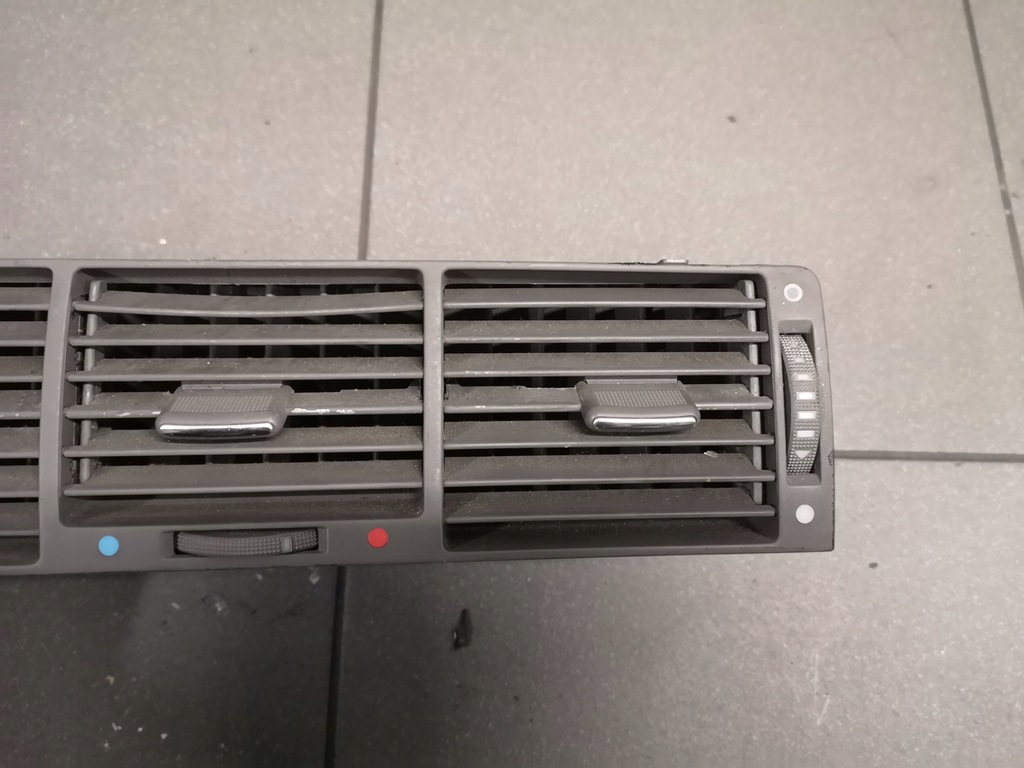 фото №5, Решётка обдув śrdokowa a8 d2 swing 4d0820951j