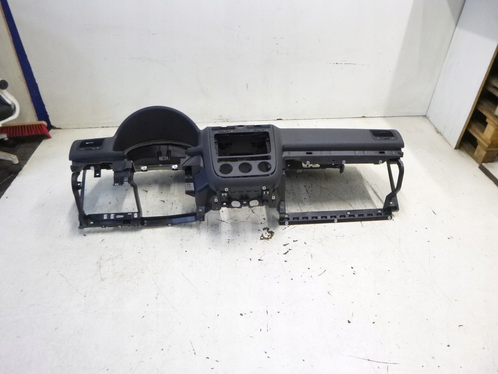 фото №7, Приборная панель консоль приборная панель vw volkswagen golf v 3d 03-09r.