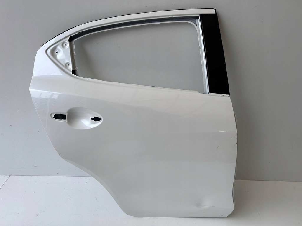 фото №1, Mazda 2 15- дверь правое задняя da6c72010 оригинал