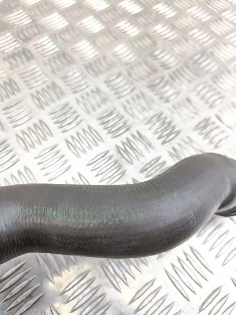 Bmw 1 e81 e87 2007 шланг / пабтрубок  радиатора с Разборки