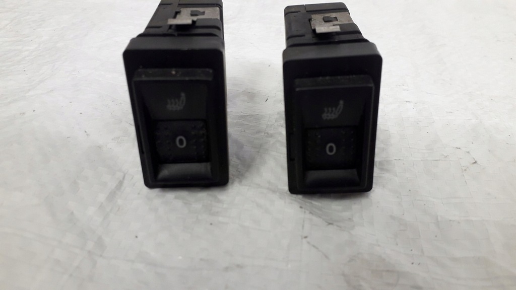 фото №13, Вимикач підігрів сидіння 3u0963563 superb i