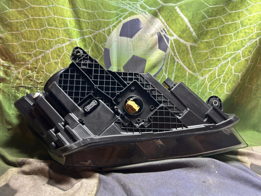 Skoda superb 3 3v1 фара левая правый  bi-xenon led 3v1941016b 3v1941015b в Украине