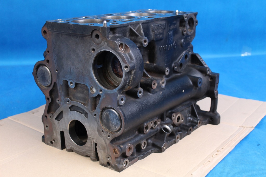 фото №7, Audi a4 b9 lift блок двигуна 2.0 tdi deta 04l100091c 2020r