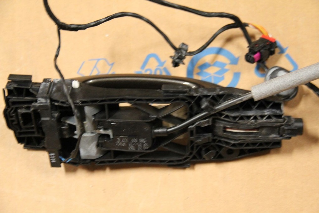 фото №4, Ручка keyless двері праве vw scirocco lb8r