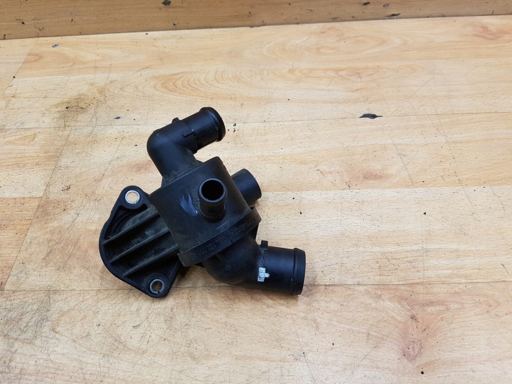 фото №1, Корпус термостата vw touran lift 2.0 tdi