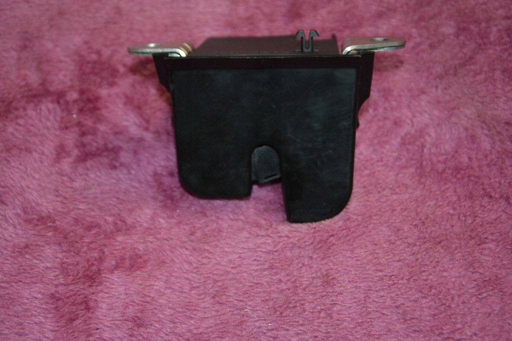 фото №1, Замок крышки багажника vw polo 2g6827505