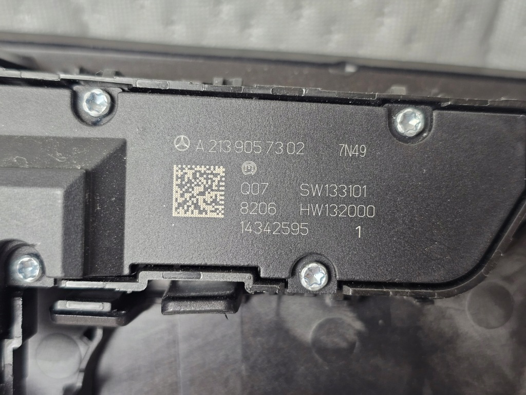 Купити Молдинг захист декоративна двері лівий перед mercedes w205 c drewno a2057201780