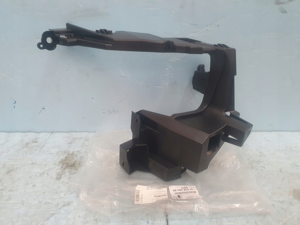 фото №1, Направляющая лампы citroen c3 aircross lift правый перед новый