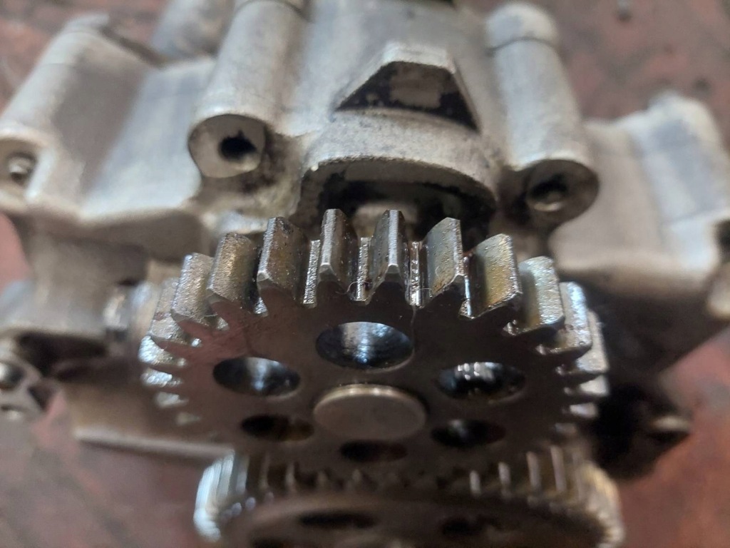 Насос масла renault premium i 420 5010477009 Оригинал