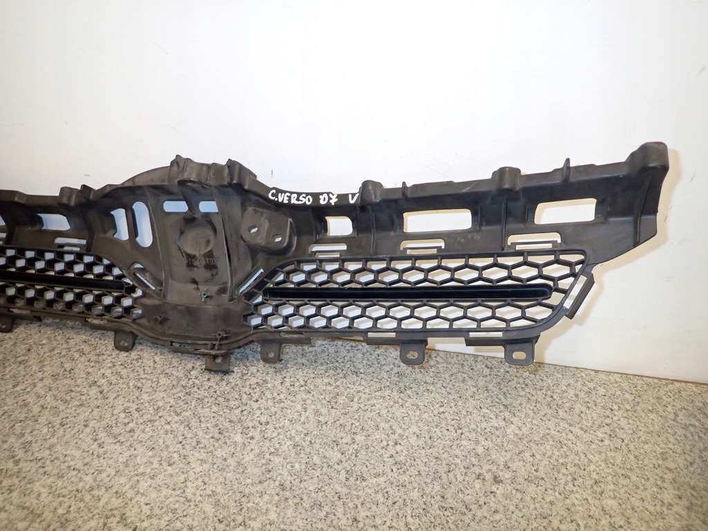 фото №4, Toyota corolla verso 07- решётка радиатора каркас решётка радиатора