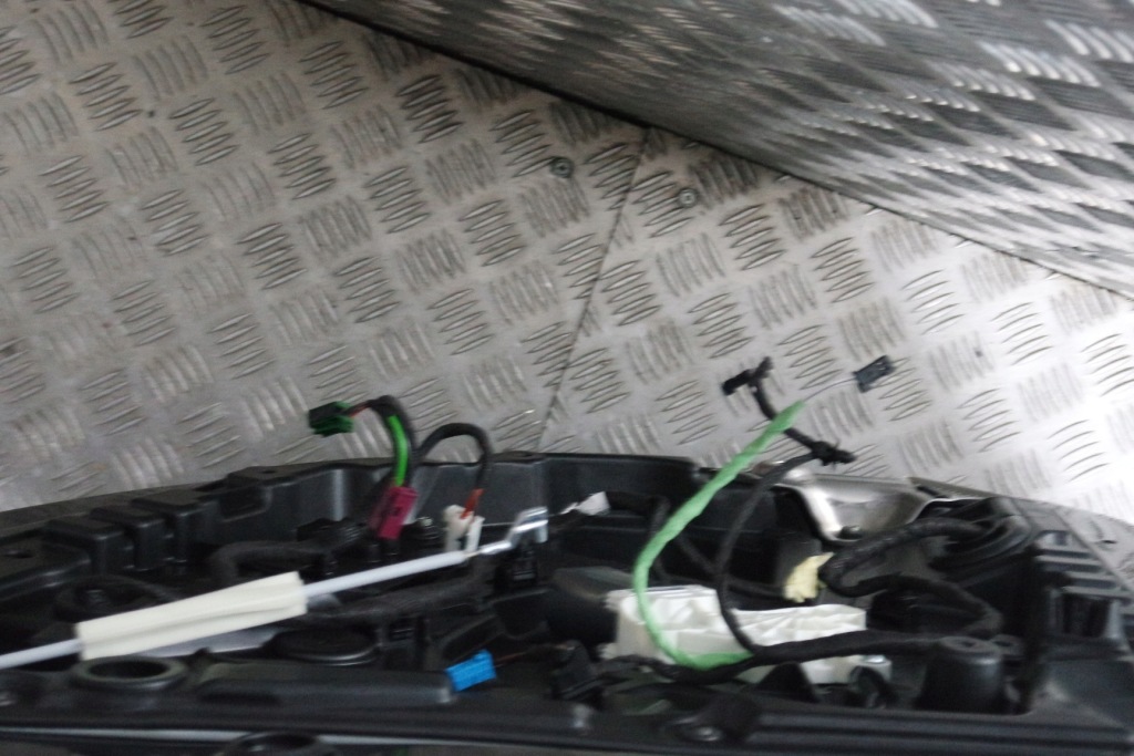 Дверь правый задний  mercedes gt amg w290 x290 c909 с Разборки