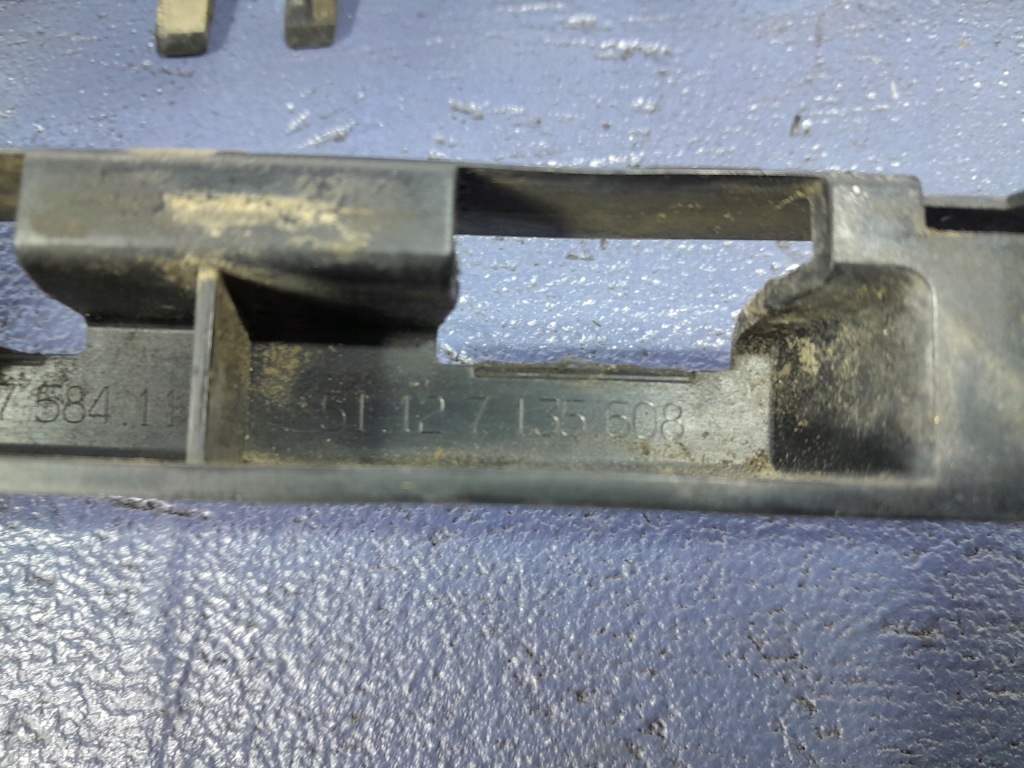 фото №11, Bmw 7 e65 напрямна кронштейн бампера 7155447 7135608 7135607