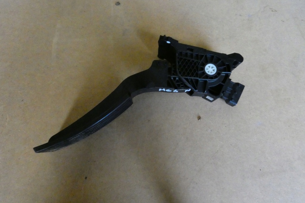 фото №1, Mg mg4 педаль газу f01r00x165