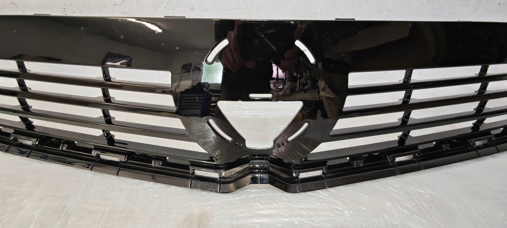 Решітка радіатора решітка радіатора opel astra l Доставка