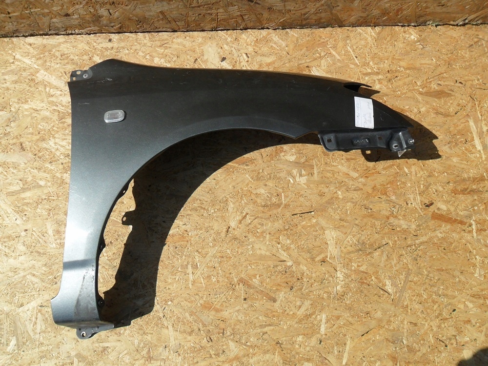 фото №1, Toyota corolla hb 2003- крила правий