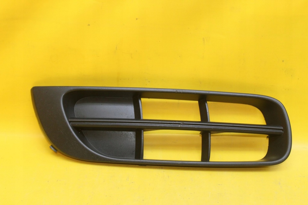 фото №1, Решётка бампера правый перед roomster 5j0807368