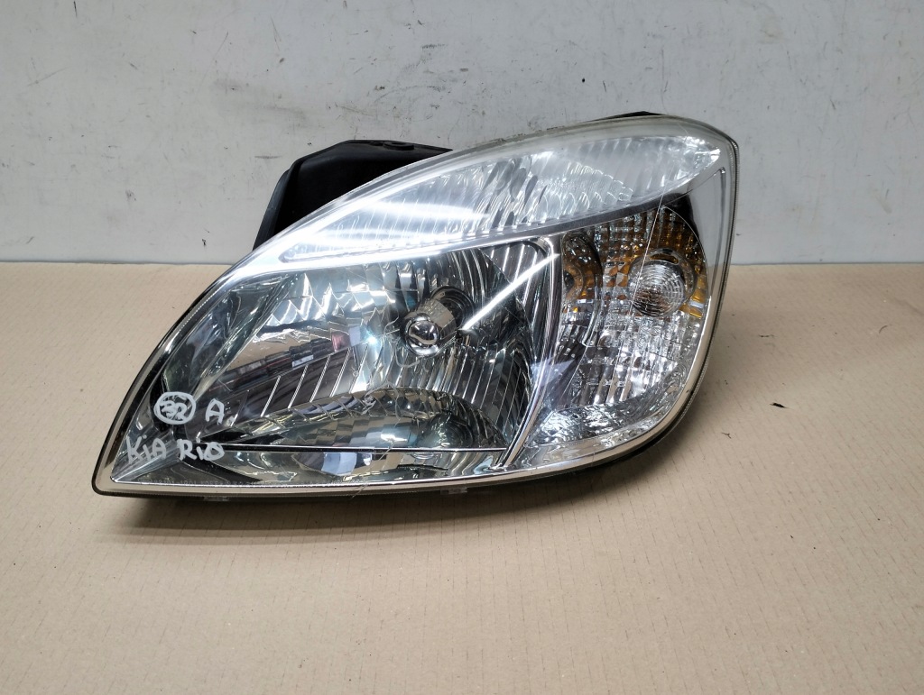фото №1, Лампа левая перед kia rio ii lata 2005-2011 uk
