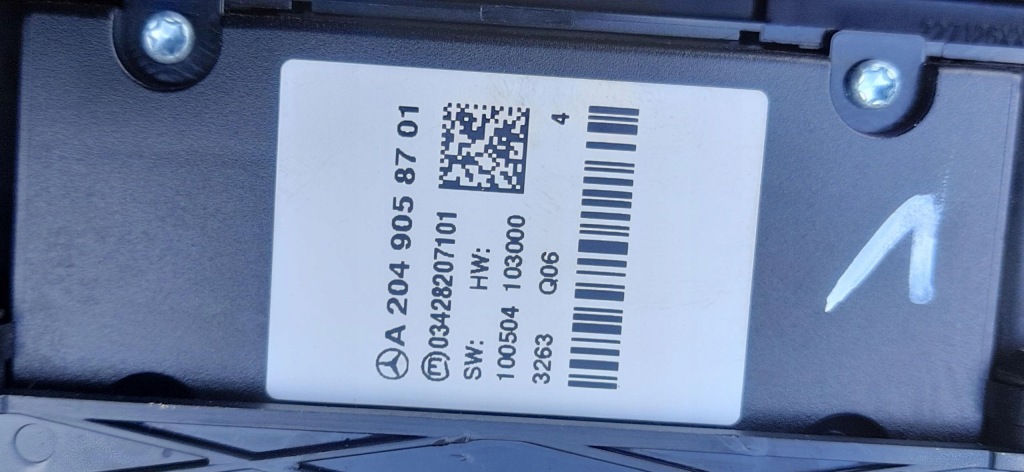 фото №9, Панель радио навигация mercedes w204 a204905871