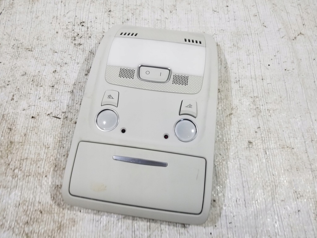 фото №1, Лампа потолочный audi a4 b8