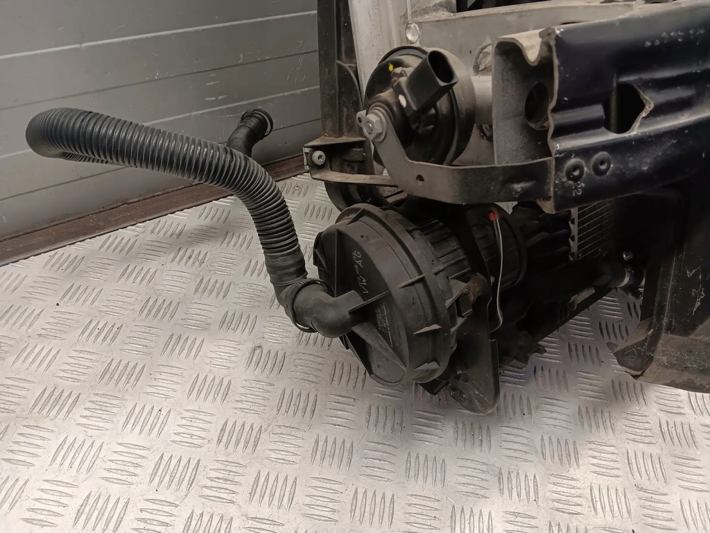 фото №10, Audi a4 s4 b8 8k 8k0807113d радіатор wody