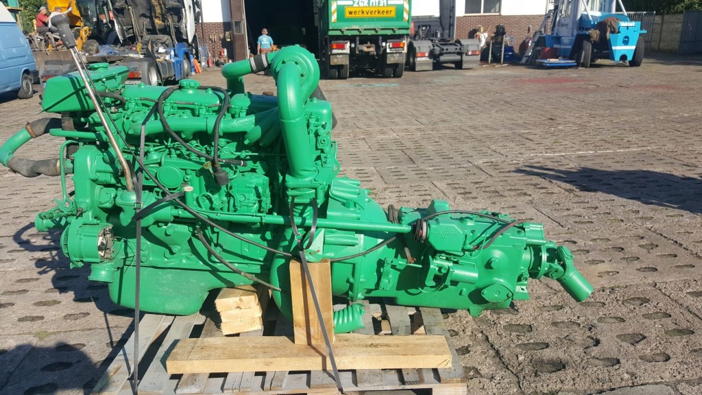 Купити Volvo penta td70b двигун комплектний  імпорт