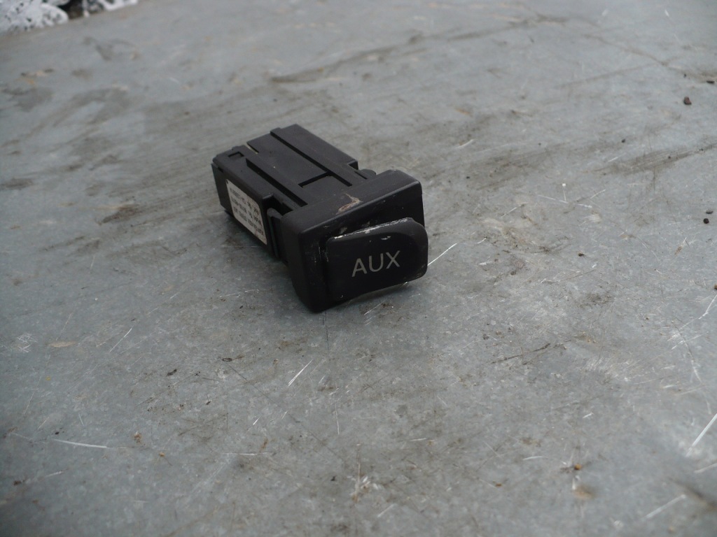 фото №1, Разъём aux toyota prius iii 86190-0d010