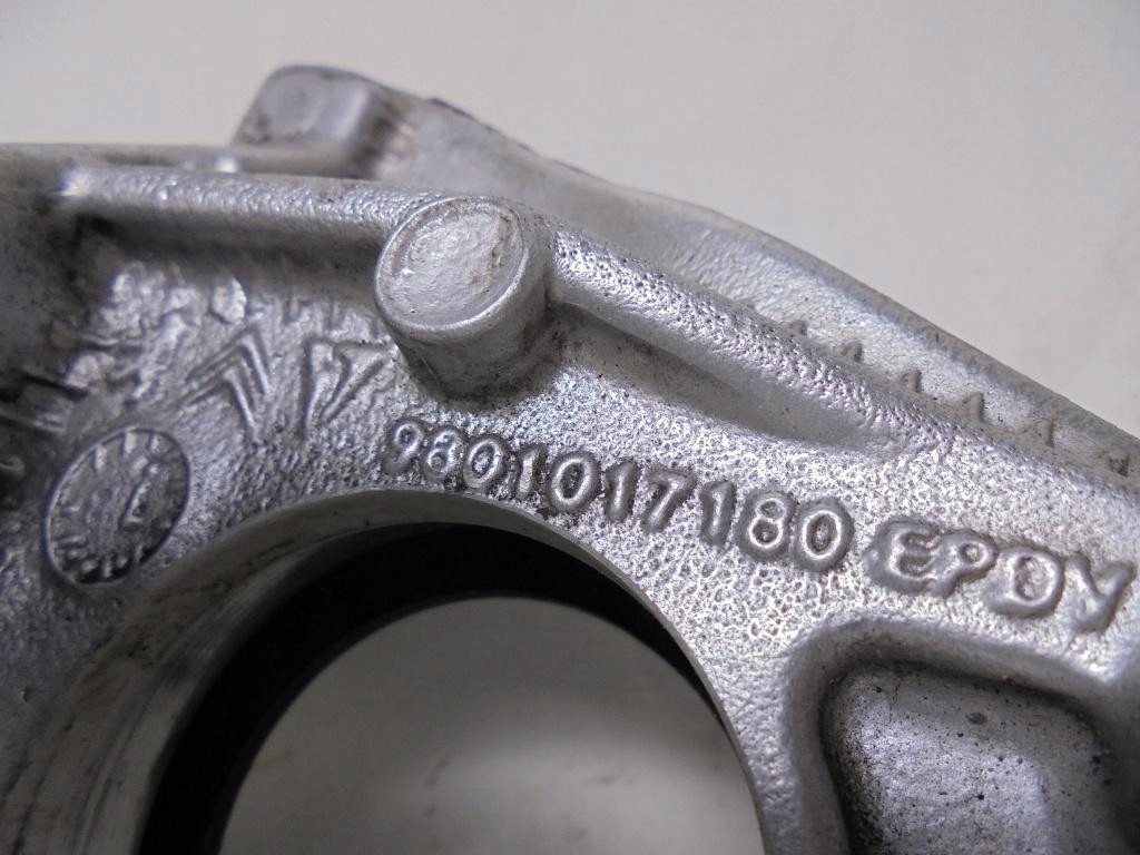 фото №7, Опора полуось кронштейн кронштейн 9801017180 peugeot 3008 ii 2 1,5d