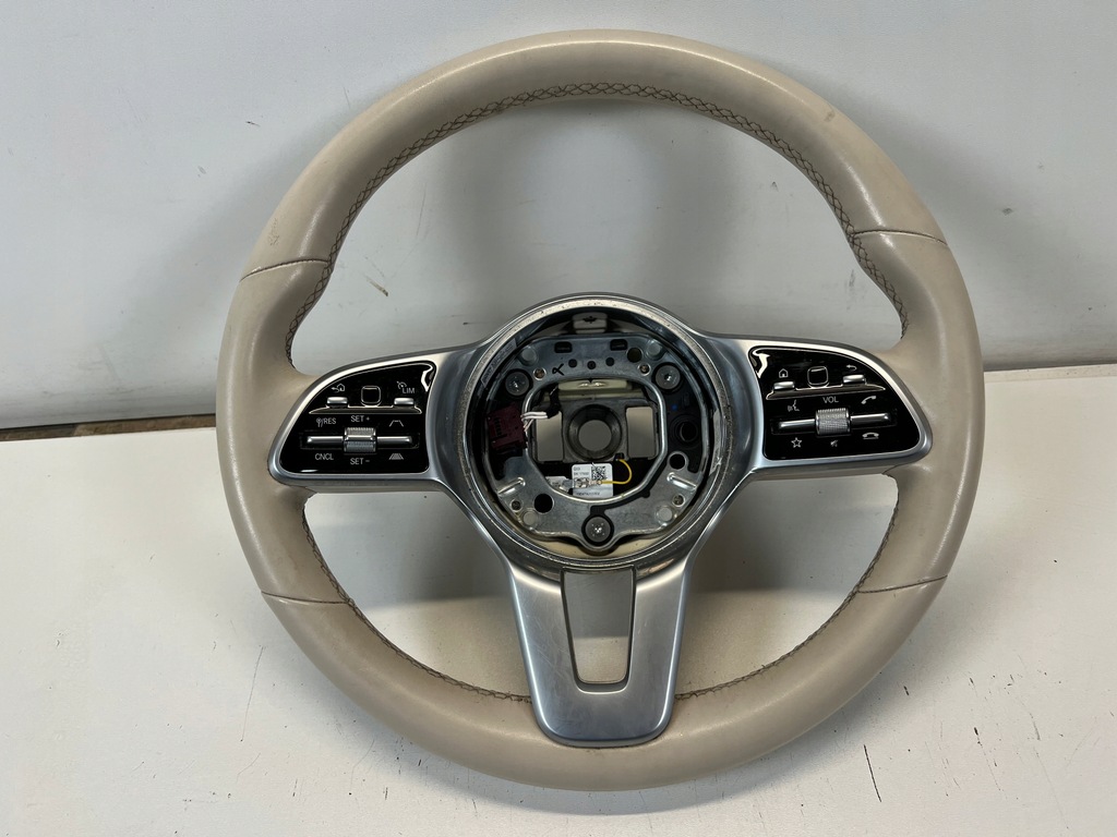 фото №1, Mercedes w213 w238 воздуховод кожа