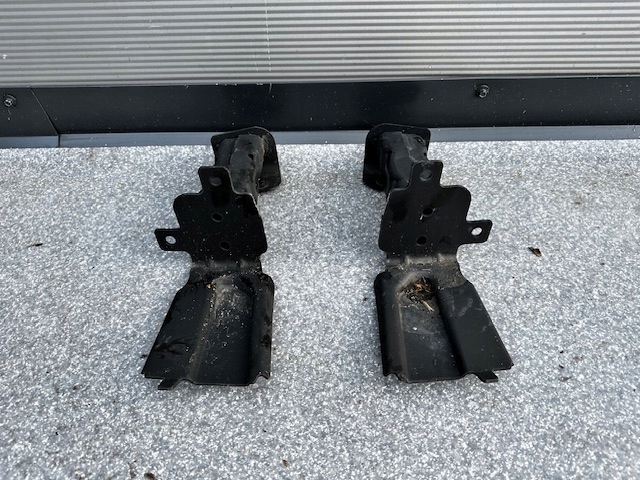 Купити Кронштейн кронштейн  бампера ліва права renault megane iv