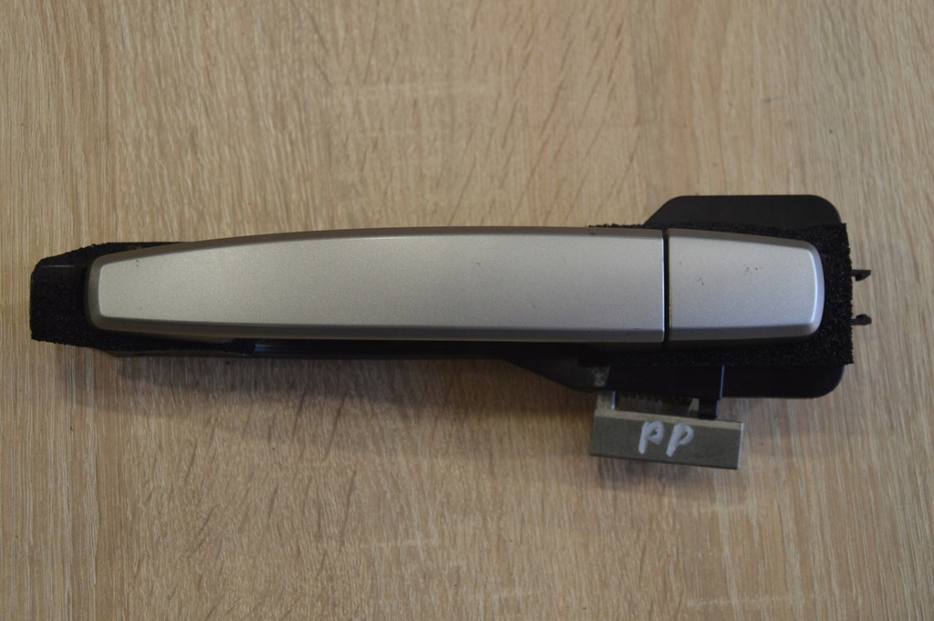 фото №1, Ручка наружная правый перед captiva серебристая