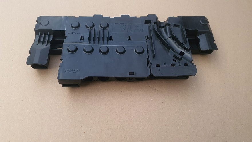 фото №1, Discovery v l462 17^ коробка корпус предохранителей