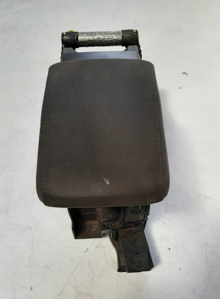 фото №1, Vw golf 5 подлокотник