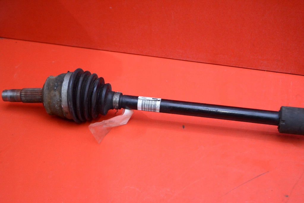 Привідний вал права перед механічна коробка передач 13486867 abh7 opel corsa e 1.3 cdti 95 km 14-20 Зі Шроту