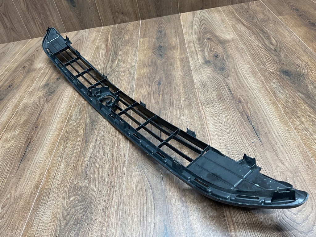 фото №7, Решітка середня бампера передній перед toyota rav4 5311242110