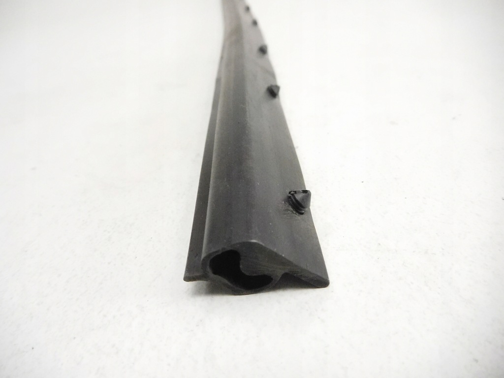 фото №5, Прокладка капот vw polo derby vento 6n0823708