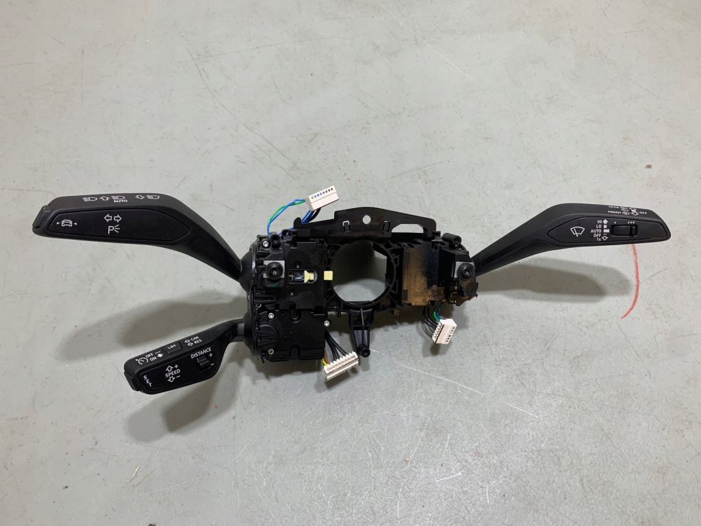 фото №1, Audi q3 важіль перемикач комбінований 82a953521nl