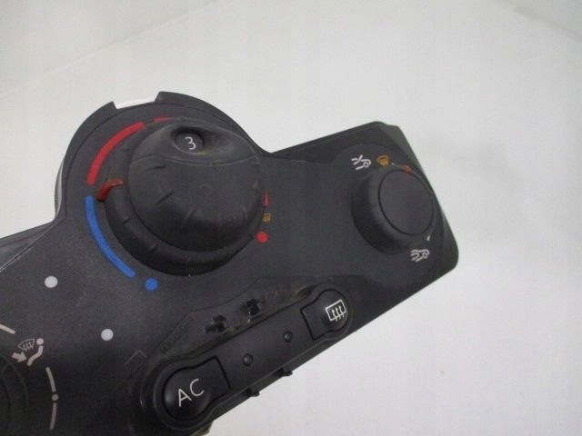 фото №8, Renault clio iii панель керування