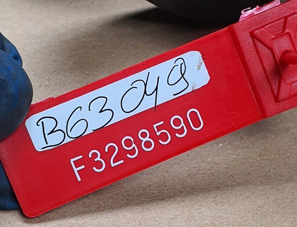 Wał колінчастий volvo 940 3.0 b63049 Недорого