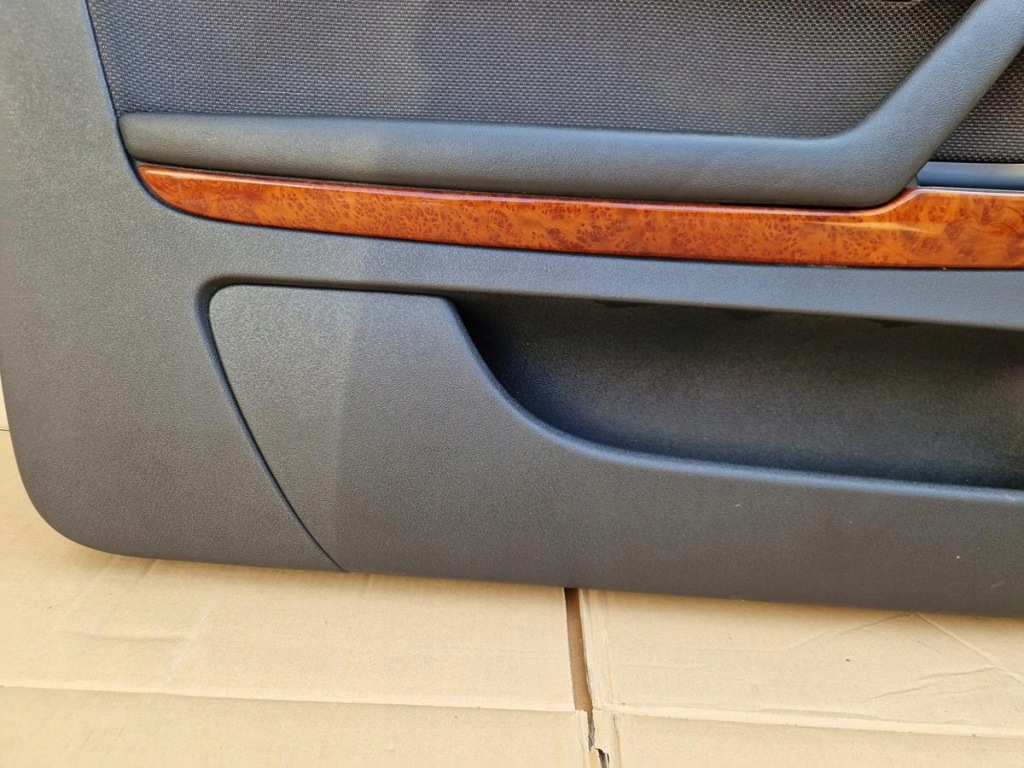 Обивка карка дверь левое  перед 3d audi a3 8p 2.0 fsi Киев