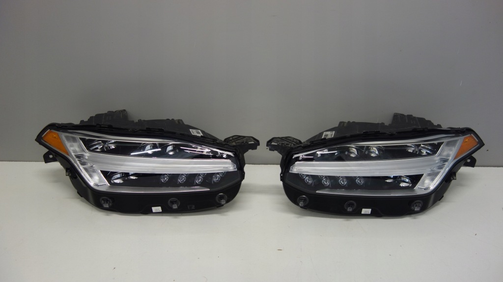 фото №1, Volvo xc90 ii лампи передні комплект usa